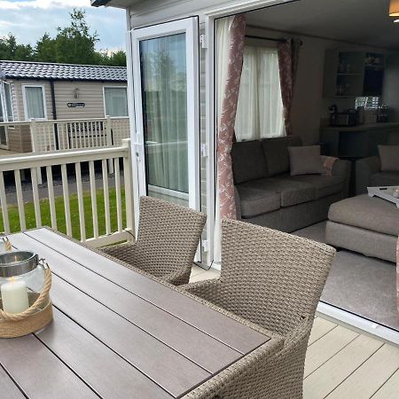 Lake District Prestige Caravan, 3 Bedrooms, Sleeps 8 On Haven Holiday Park Flookburgh Exteriör bild