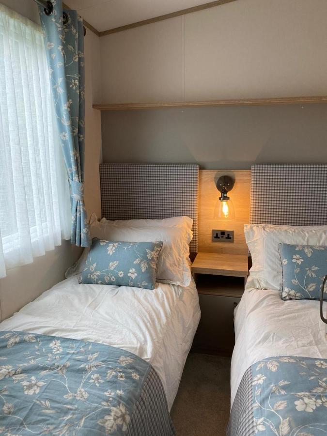 Lake District Prestige Caravan, 3 Bedrooms, Sleeps 8 On Haven Holiday Park Flookburgh Exteriör bild