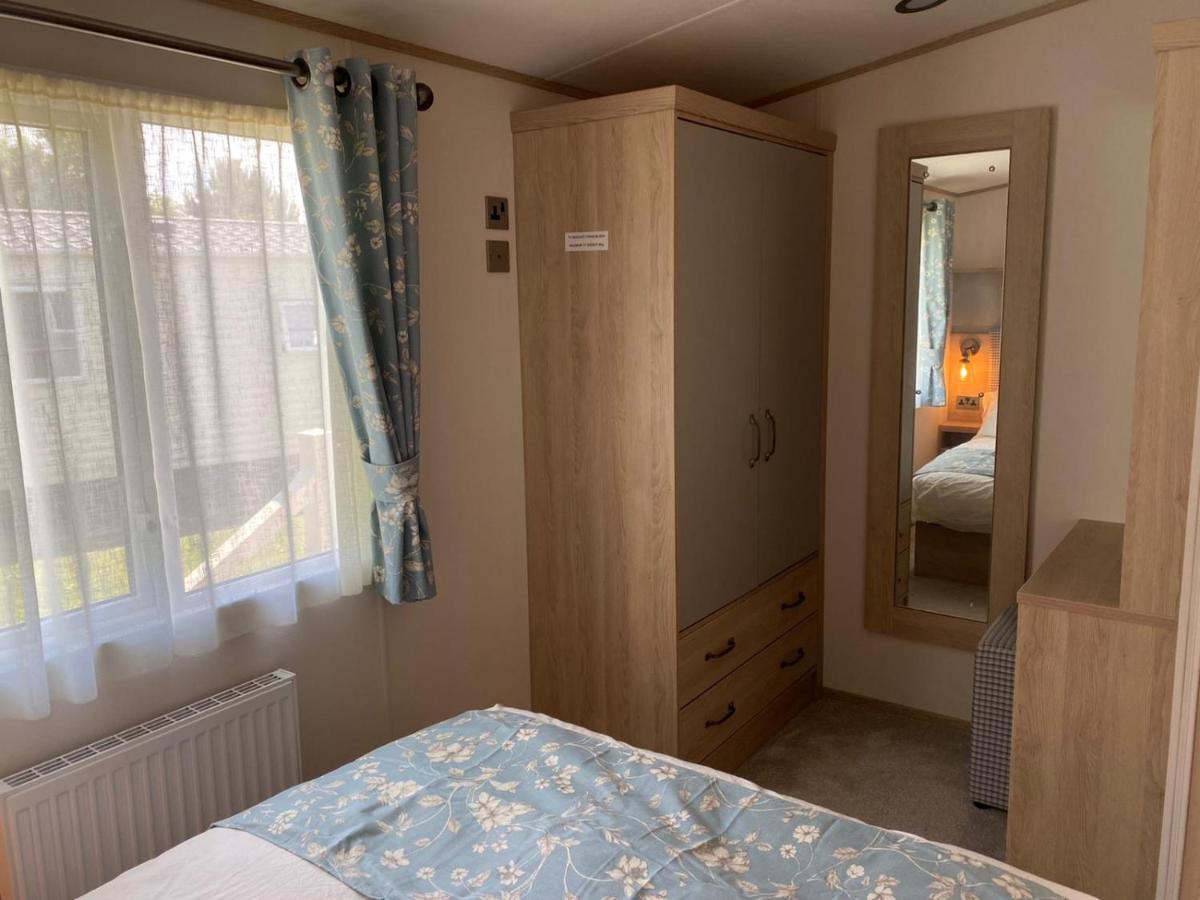 Lake District Prestige Caravan, 3 Bedrooms, Sleeps 8 On Haven Holiday Park Flookburgh Exteriör bild
