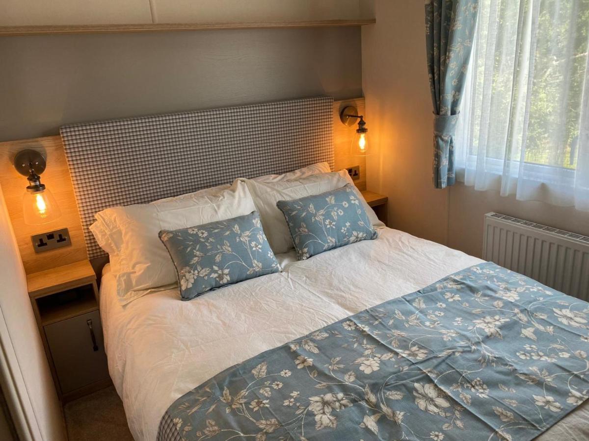 Lake District Prestige Caravan, 3 Bedrooms, Sleeps 8 On Haven Holiday Park Flookburgh Exteriör bild