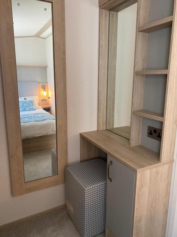 Lake District Prestige Caravan, 3 Bedrooms, Sleeps 8 On Haven Holiday Park Flookburgh Exteriör bild
