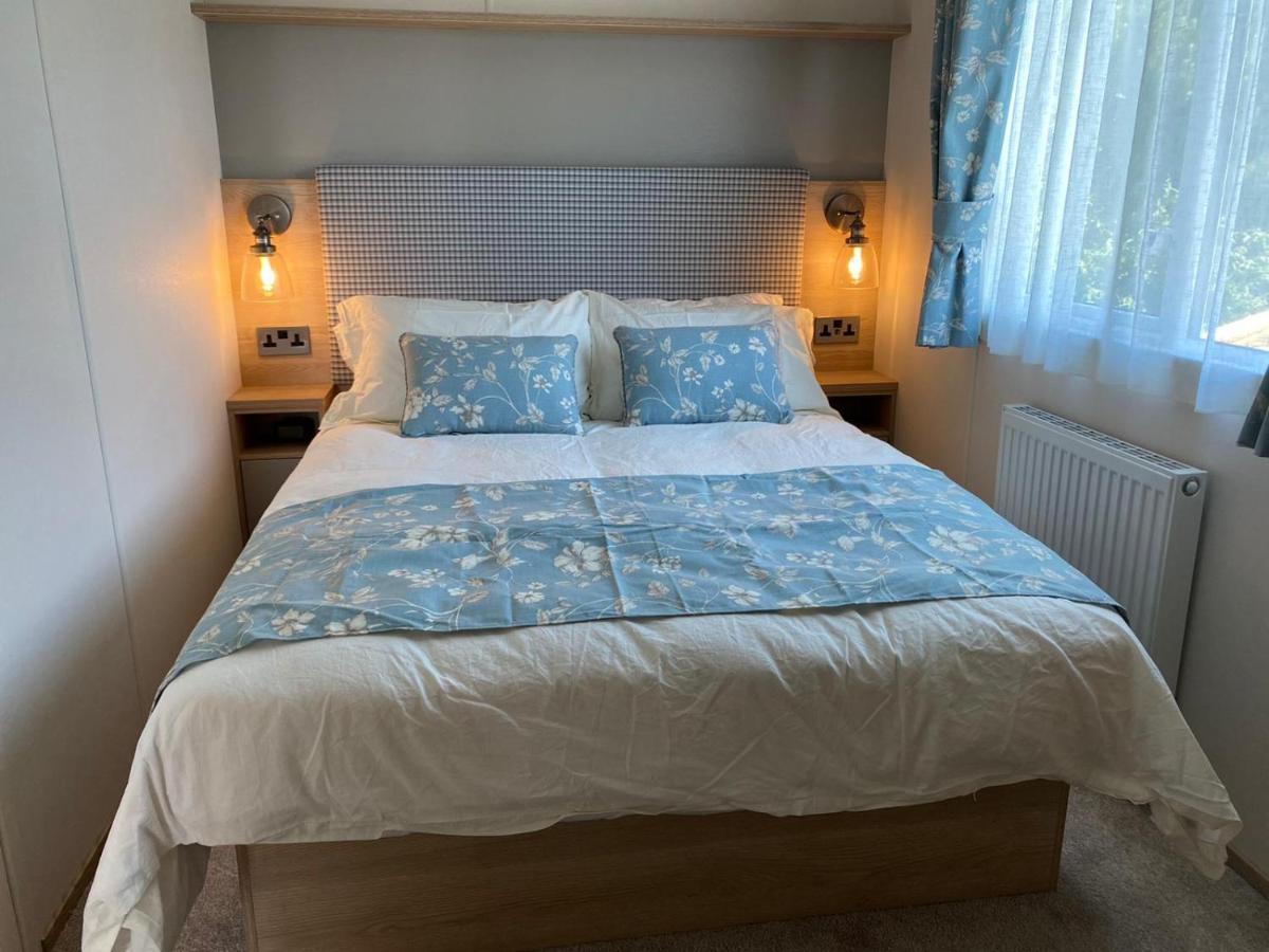 Lake District Prestige Caravan, 3 Bedrooms, Sleeps 8 On Haven Holiday Park Flookburgh Exteriör bild